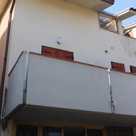 度假居 Villetta A Schiera 蒙泰马尔恰诺